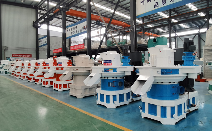 國內(nèi)的鋸末顆粒機(jī)設(shè)備在國際上也是嶄露頭角,遠(yuǎn)遠(yuǎn)離不開多年的辛苦研發(fā) 國內(nèi)的鋸末顆粒機(jī)設(shè)備在國際上也是嶄露頭角,遠(yuǎn)遠(yuǎn)離不開多年的辛苦研發(fā)